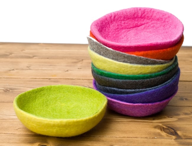 ふわふわフェルトのカラフルボウル【L】チャコールグレー 7 - カラフルでとても可愛いです！