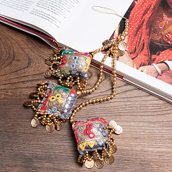 インドのきらめくタッセル　カラフル3連 - サブ2