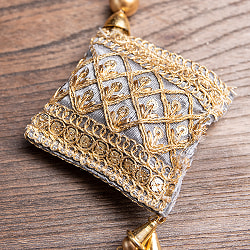 インドのきらめくタッセル　格子模様1連 - サブ3