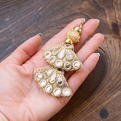 インドのきらめくタッセル　ゴールドカラーの扇タッセル - サブ5