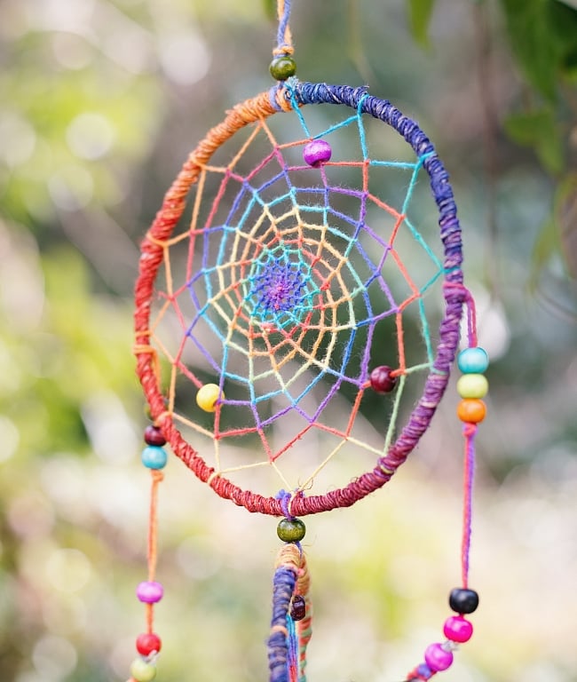 3連ドリームキャッチャー[直径：14cm] 3 - ヘンプの色がカラフルに染められています