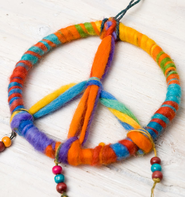 ピースマークのハンギング【直径14.5cm】 2 - ピースマークを拡大しました。