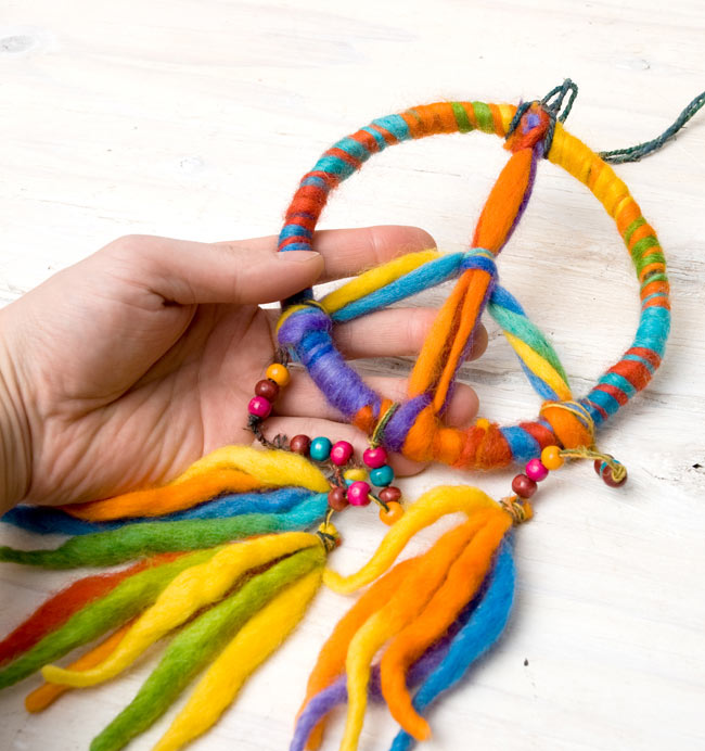 ピースマークのハンギング【直径14.5cm】 5 - ちょうどいい大きさです。車に飾りたい。