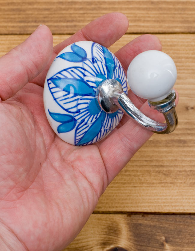 アジアンデザインの壁掛けフック - ラウンド型 3 - エスニックなペイントがキュートです!