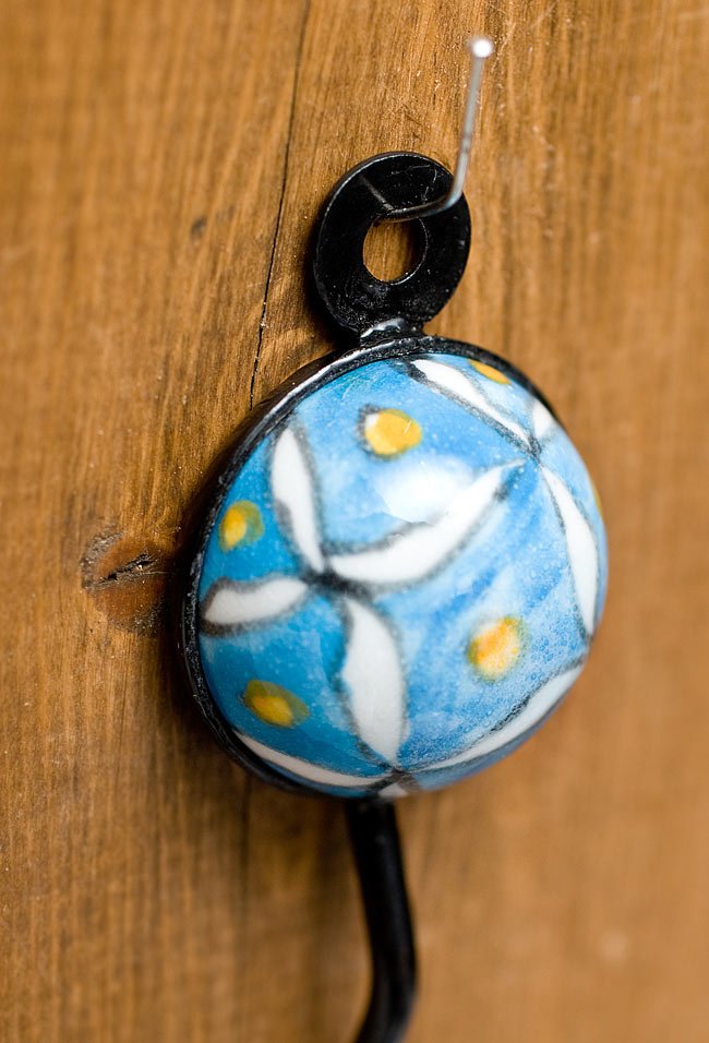 アジアンデザインの壁掛けフック - 小型ラウンド 2 - ハンドペイントがキュートです