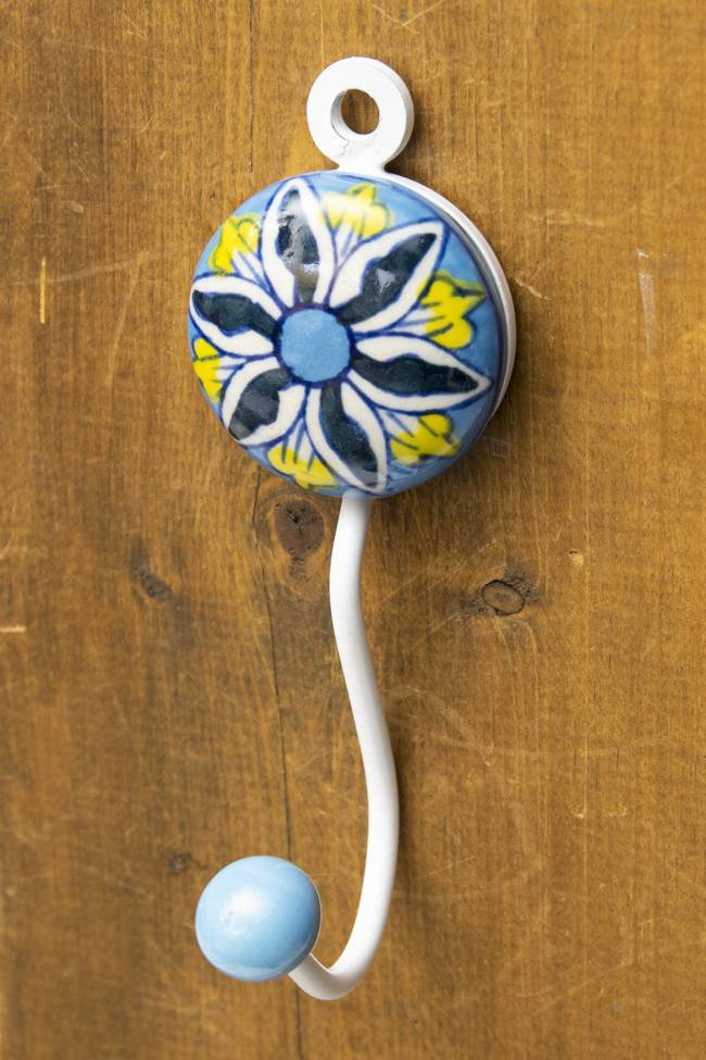 アジアンデザインの壁掛けフック ラウンド - ジャイプルフラワーの写真