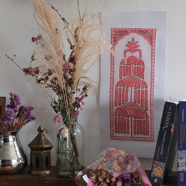 - オディシャ州の伝統絵画 パタチトラ インドの神話と自然を描いた細密アート【1点物】 12 - 壁に飾ってみました