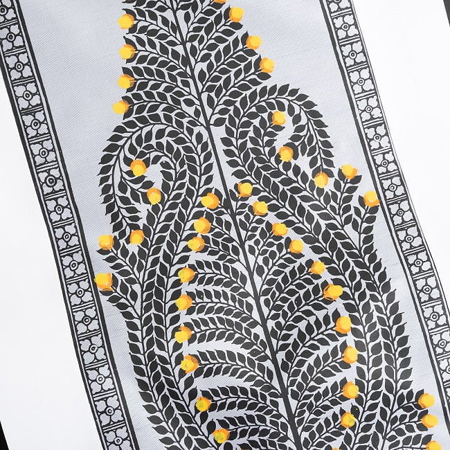 - オディシャ州の伝統絵画 パタチトラ インドの神話と自然を描いた細密アート【1点物】 4 - 細部を見てみました。