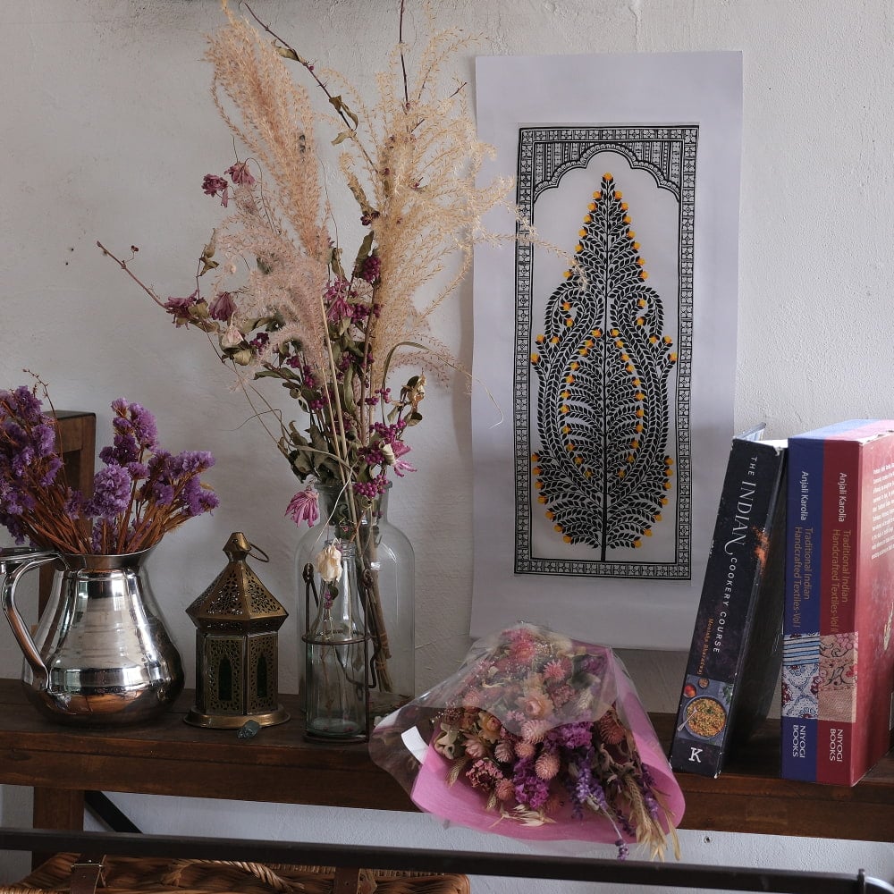 - オディシャ州の伝統絵画 パタチトラ インドの神話と自然を描いた細密アート【1点物】1枚目の説明写真です