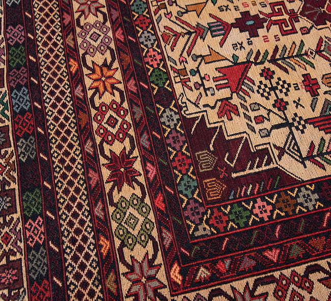 【一点物】バルーチ　カル・ムハマディ族　遊牧民による草木染め手織りトライバルキリム スマック織り - 約196cm x 125cm 9 - 柄をアップにしました