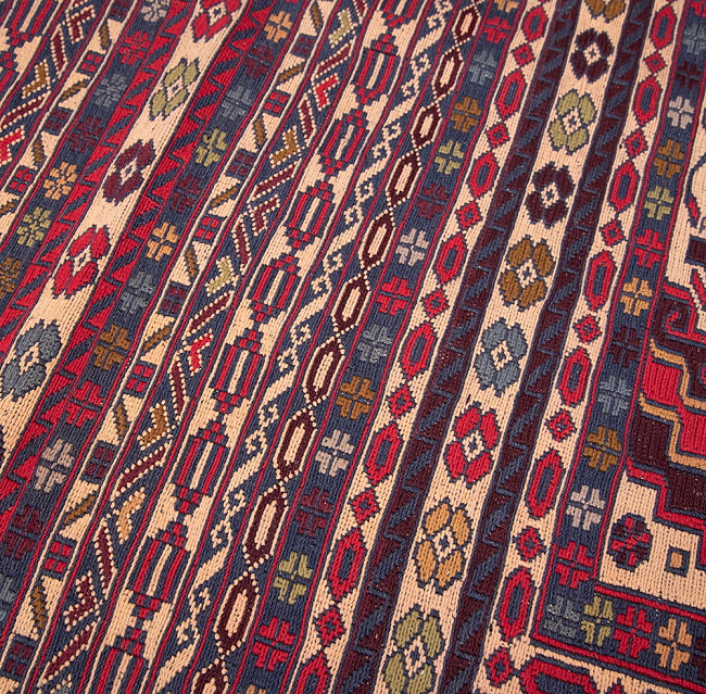 【一点物】バルーチ　カル・ムハマディ族　遊牧民による草木染め手織りトライバルキリム スマック織り - 約190cm x 126cm 11 - 柄をアップにしました