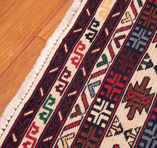 【一点物】バルーチ　カル・ムハマディ族　遊牧民による草木染め手織りトライバルキリム スマック織り - 約200cm x 118cm 12 - フリンジ周辺を拡大しました