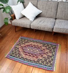 【一点物】バルーチ カル・ムハマディ族 遊牧民による草木染め手織りトライバルキリム スリット織り - 約104cm x 80cm(AFG-JYU-25)