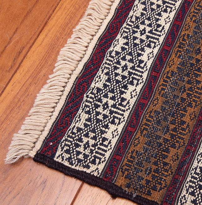 【一点物】バルーチ　カル・ムハマディ族　遊牧民による草木染め手織りトライバルキリム スマック織り - 約200cm x 130cm 11 - フリンジの部分です