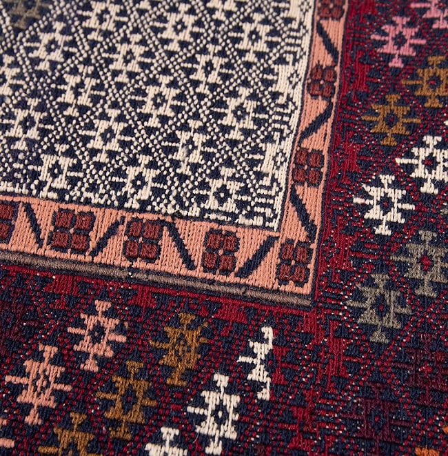 【一点物】バルーチ　カル・ムハマディ族　遊牧民による草木染め手織りトライバルキリム スマック織り - 約200cm x 130cm 7 - 柄をアップにしました