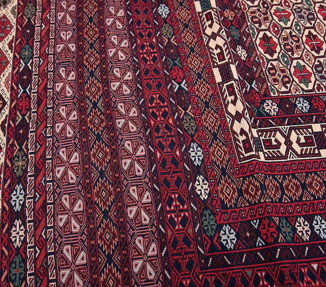 【一点物】バルーチ　カル・ムハマディ族　遊牧民による草木染め手織りトライバルキリム スマック織り - 約198cm x 122cm 11 - 柄をアップにしました