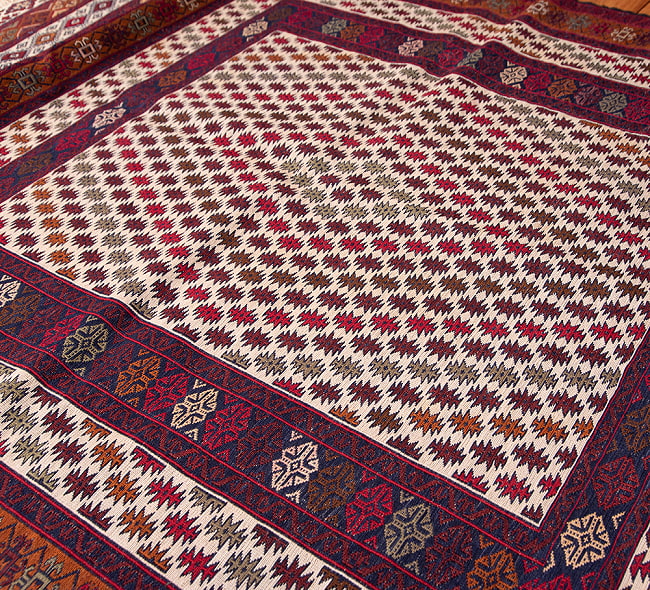 【一点物】バルーチ　カル・ムハマディ族　遊牧民による草木染め手織りトライバルキリム スマック織り - 約188cm x 120cm 10 - 柄をアップにしました