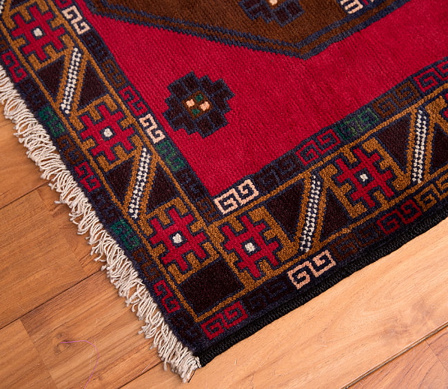 遊牧民バローチの手織り絨毯【約186cm x 106cm】 6 - フリンジの部分です