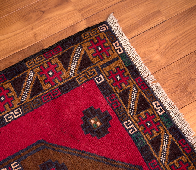 遊牧民バローチの手織り絨毯【約186cm x 106cm】 8 - フリンジの部分です