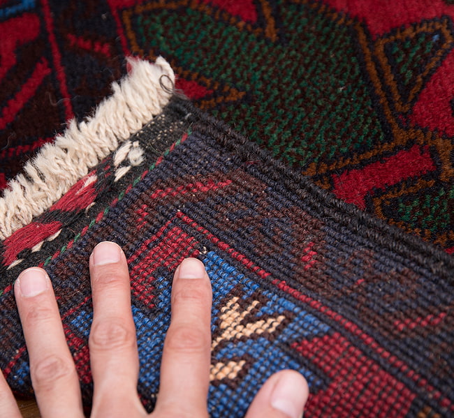 遊牧民バローチの手織り絨毯【約206cm x 105cm】 13 - 裏面はこのような感じになっています