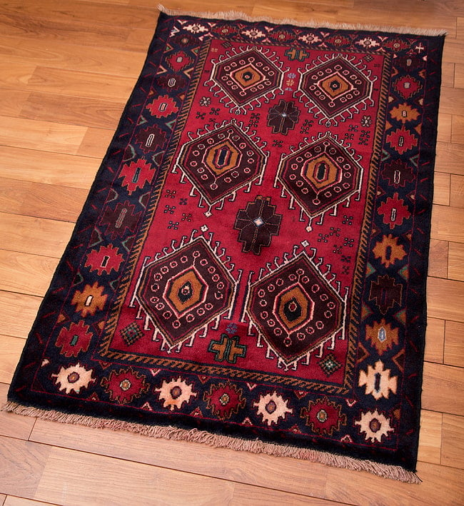 遊牧民バローチの手織り絨毯【約147cm x 94cm】 5 - 柄を少し拡大してみました