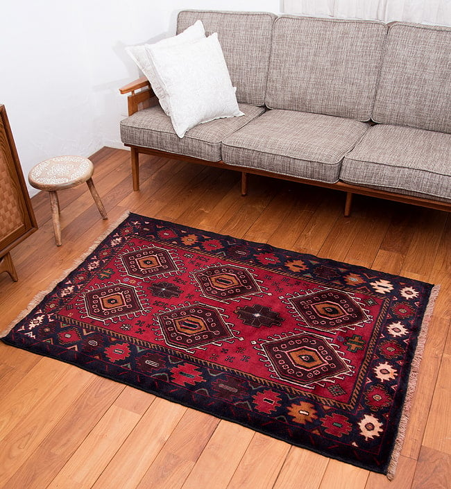 遊牧民バローチの手織り絨毯【約147cm x 94cm】の写真