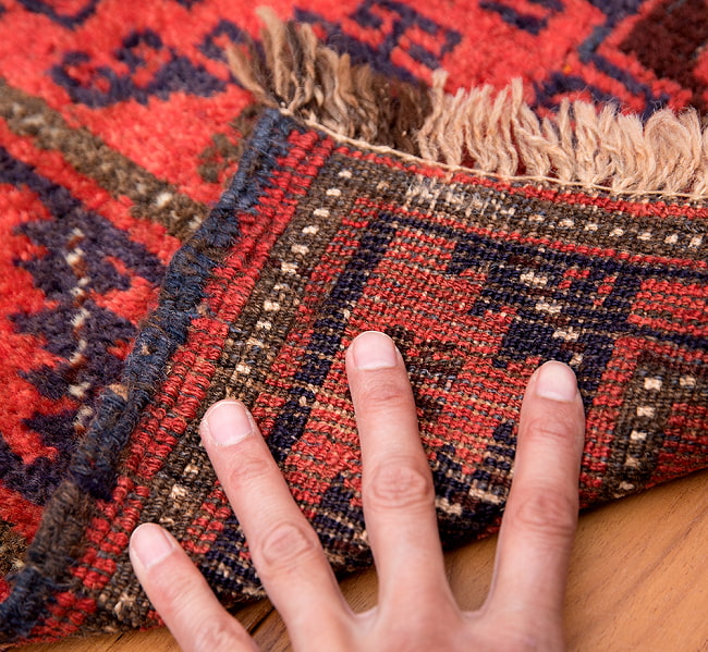遊牧民バローチの手織り絨毯【約100cm x 60cm】 12 - 裏面はこのような感じになっています
