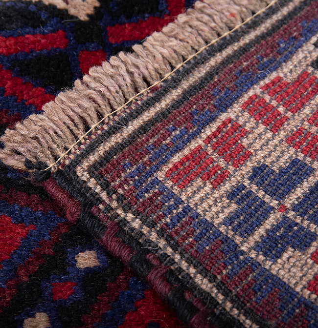 遊牧民バローチの手織り絨毯【約144cm x 85cm】 10 - 裏面はこのような感じになっています