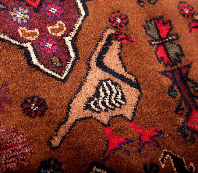 遊牧民バローチの手織り絨毯【約186cm x 100cm】 7 - 柄を拡大してみました