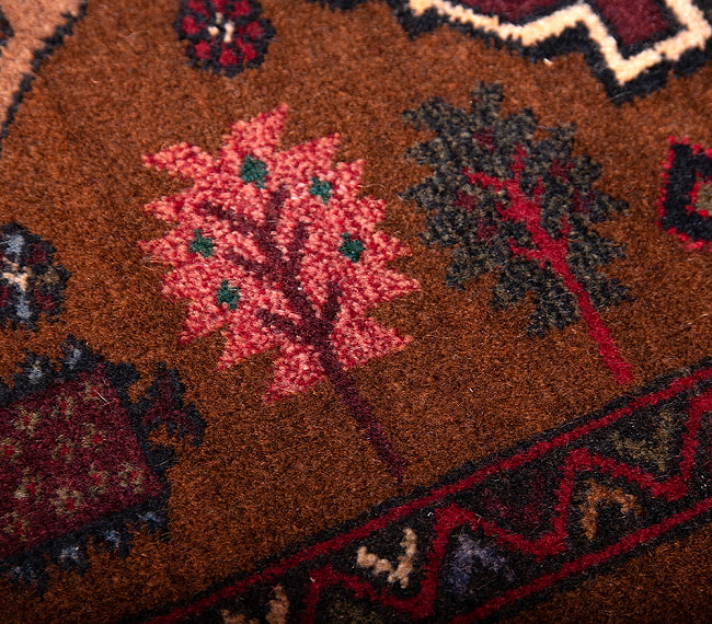 遊牧民バローチの手織り絨毯【約186cm x 100cm】 8 - 柄を拡大してみました