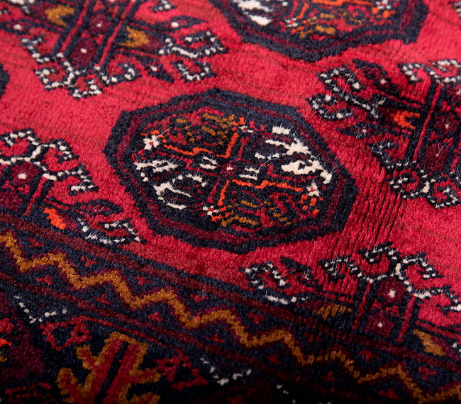 遊牧民バローチの手織り絨毯【約126cm x 82cm】 7 - 柄を拡大してみました
