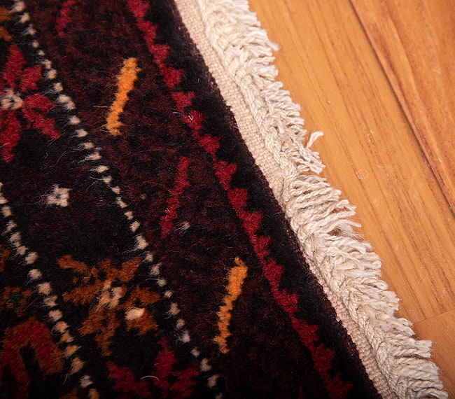 遊牧民バローチの手織り絨毯【約190cm x 101cm】 8 - フリンジの部分です