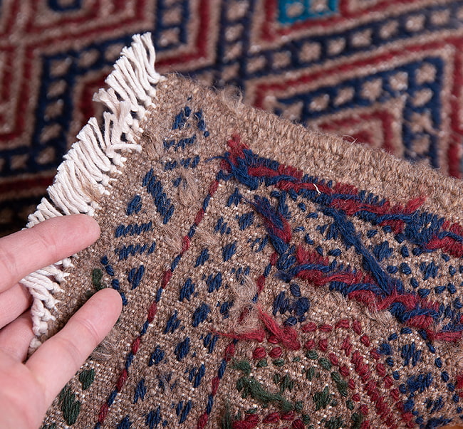 【一点物】バルーチ　カル・ムハマディ族　遊牧民による草木染め手織りトライバルキリム 平織り - 約97cm x 57cm 12 - 裏面です。手織りなのがわかります