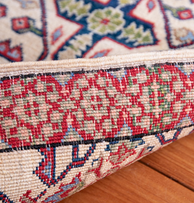 【一点物】パシュトゥンの手織り絨毯 - 86cm x 62cm 14 - 裏面です。手織りなのがわかります