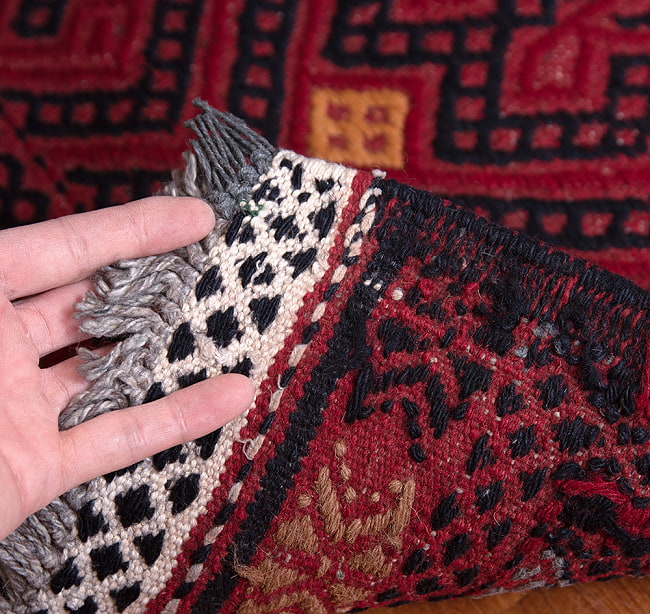 【一点物】メイマネ バルーチ　カル・ムハマディ族　遊牧民による草木染め手織りトライバルキリム 平織り - 約72cm x 48cm 12 - 裏面です。手織りなのがわかります