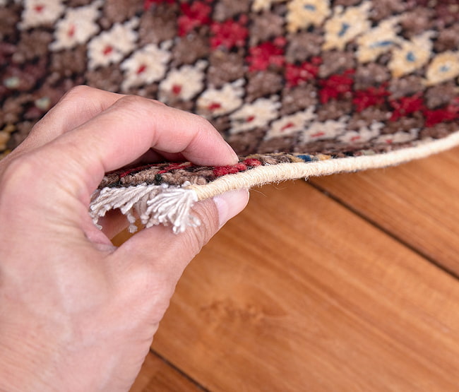 【一点物】パシュトゥンの手織り絨毯 - 73cm x 55cm 13 - 踏み心地のある丁度いい厚みです