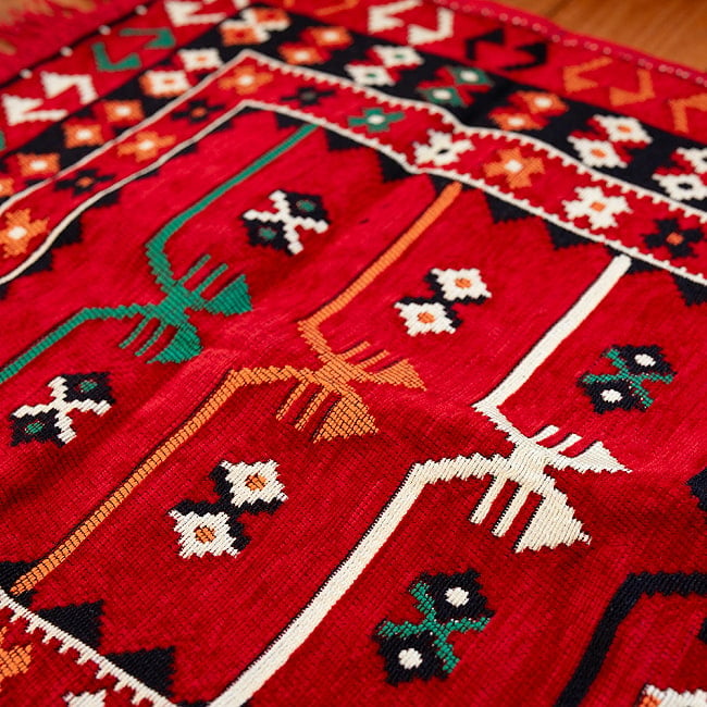 【全3色】トルコの伝統的な柄を織り込んだ　キリム　【70cm×1150cm】 3 - 拡大してみました