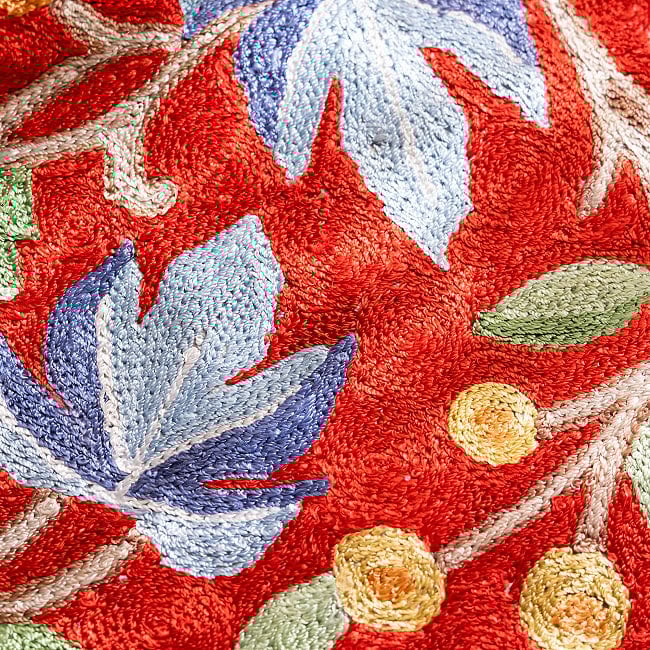 【1点物】チェーンステッチ アリワークが美しい カシミールのシルクラグ【約60cm x 90cm】 11 - 柄を拡大してみました