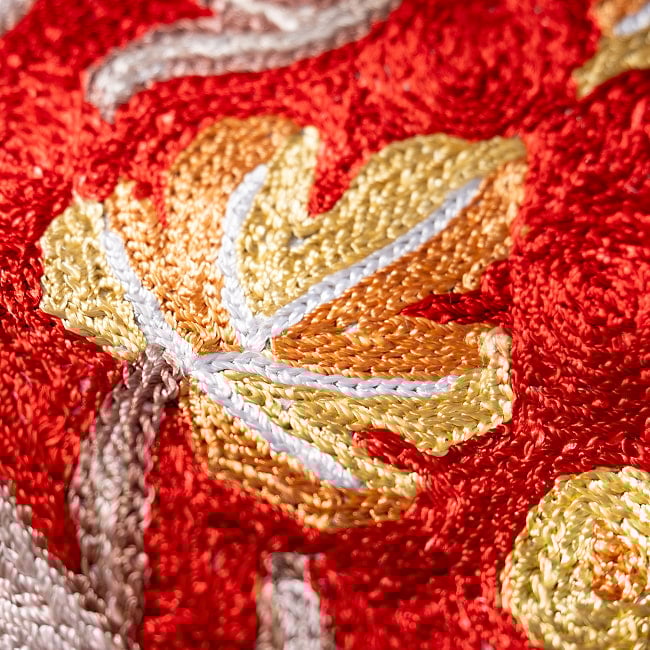 【1点物】チェーンステッチ アリワークが美しい カシミールのシルクラグ【約60cm x 90cm】 8 - 柄を拡大してみました