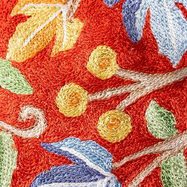 【1点物】チェーンステッチ アリワークが美しい カシミールのシルクラグ【約60cm x 90cm】 9 - 柄を拡大してみました