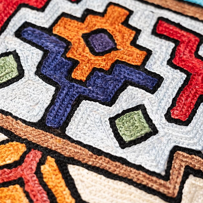 【1点物】チェーンステッチ アリワークが美しい カシミールのシルクラグ【約60cm x 90cm】 10 - 柄を拡大してみました