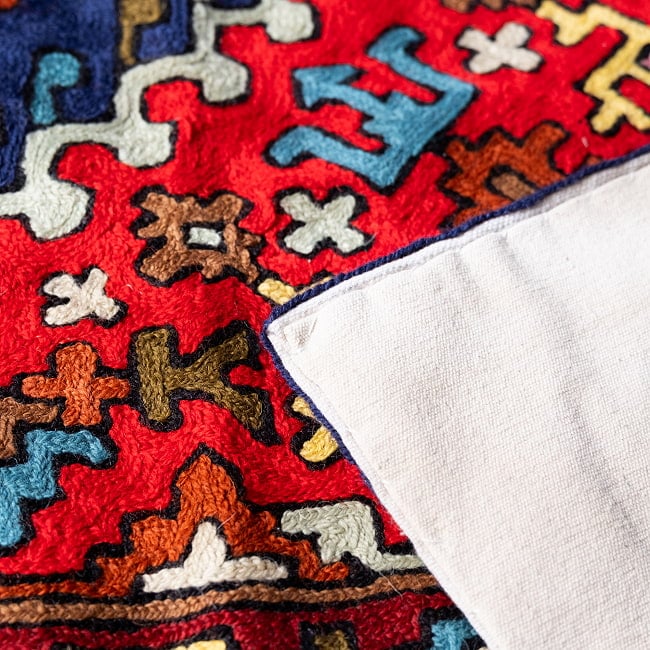 【1点物】チェーンステッチ アリワークが美しい カシミールのウールラグ【約120cm x 180cm】 13 - しっかりした素材でとても丈夫な作りです