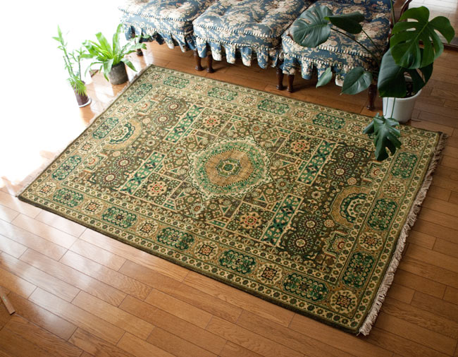 手織りのインド絨毯【約185cm x 約128cm】 の通販[送料無料 