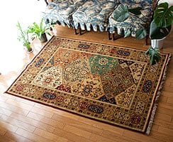 手織りのインド絨毯【約180cm x 約122cm】の商品写真