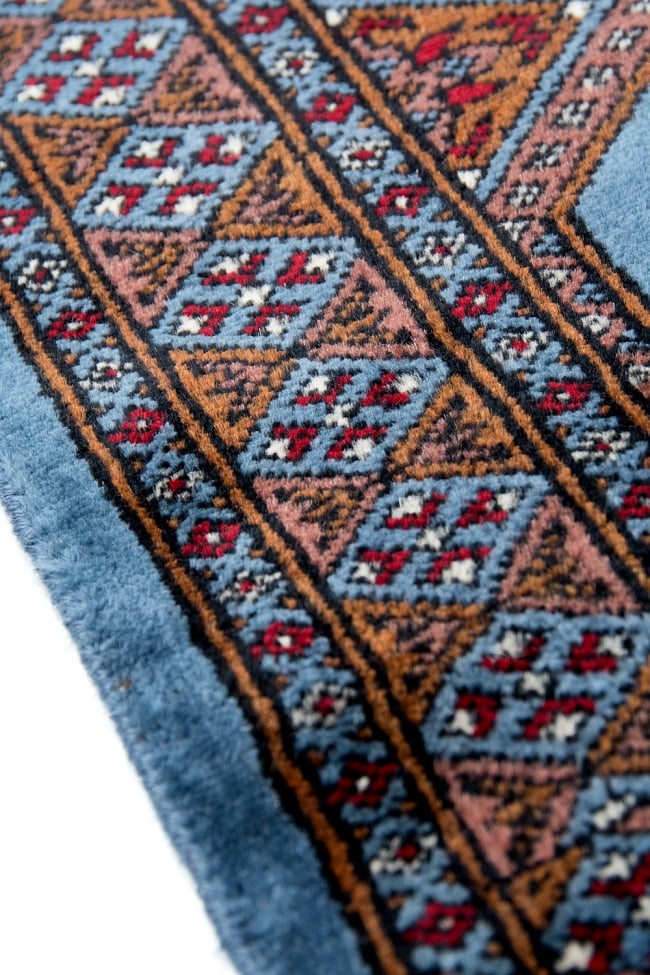 ザンスカール遊牧民の手織りのアンティック絨毯【たてｘよこ　約60cm x 105cm】 7 - 柄を拡大してみました
