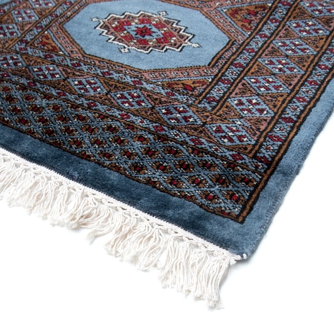 ザンスカール遊牧民の手織りのアンティック絨毯【たてｘよこ　約60cm x 105cm】 8 - フリンジの部分です