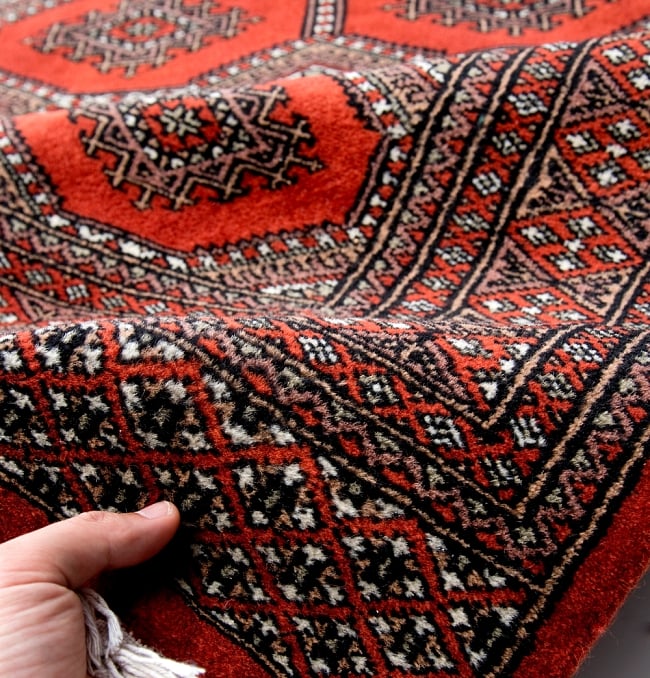 ザンスカール遊牧民の手織りのアンティック絨毯【たてｘよこ　約90cm x 150cm】 9 - 上品な光沢感が有り美しいです