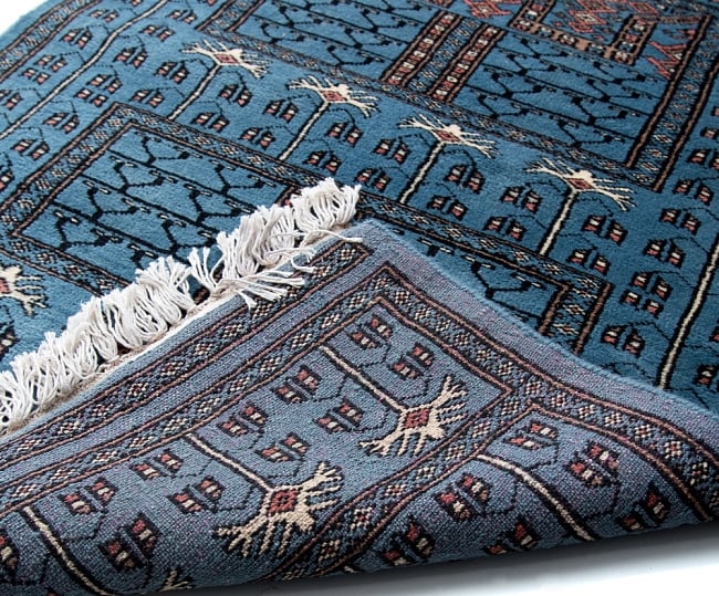 ザンスカール遊牧民の手織りのアンティック絨毯【たてｘよこ　約80cm x 130cm】 10 - 裏面はこのような感じになっています