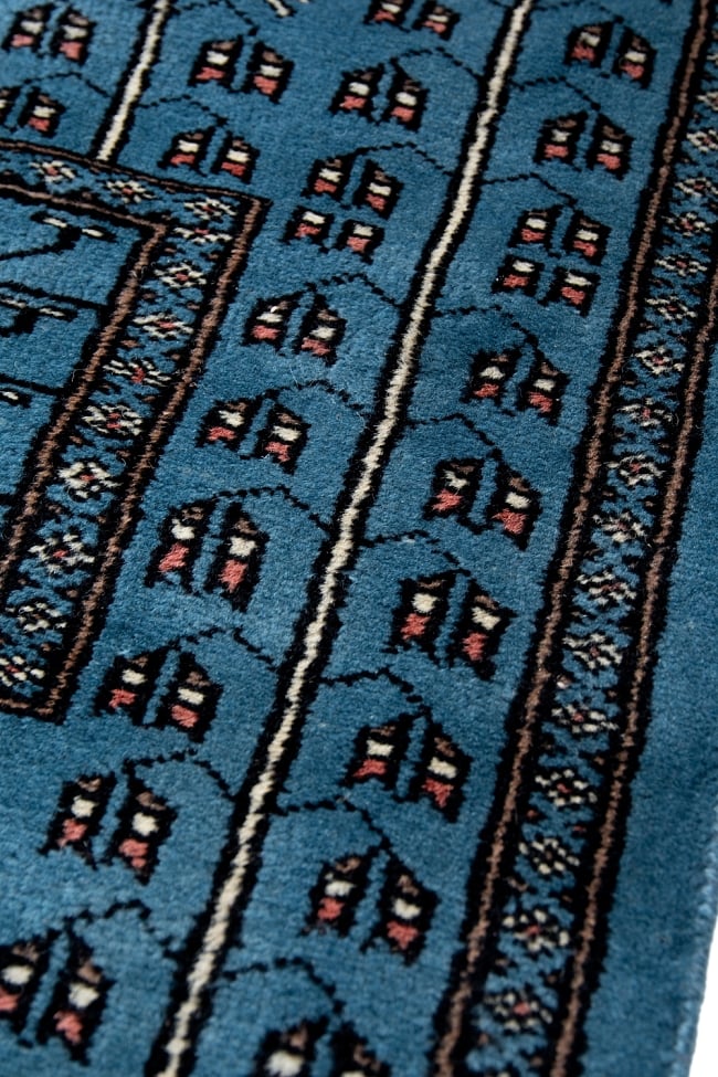 ザンスカール遊牧民の手織りのアンティック絨毯【たてｘよこ　約80cm x 130cm】 6 - 柄を拡大してみました