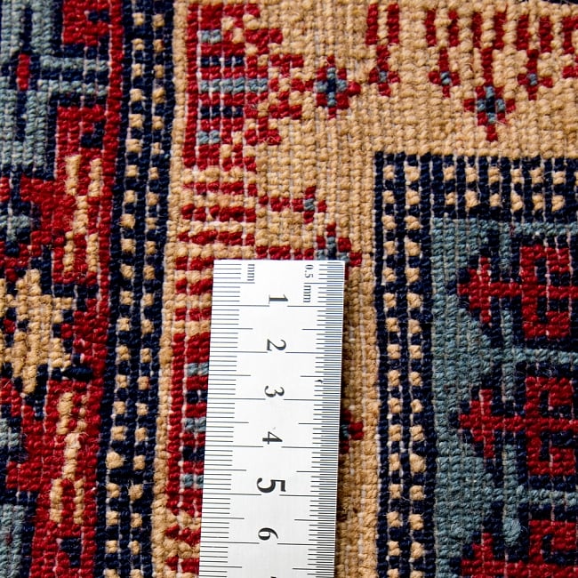 ザンスカール遊牧民の手織りのアンティック絨毯【たてｘよこ　約90cm x 170cm】 12 - 1インチ間（2.5cm）にこんなにも織られています。